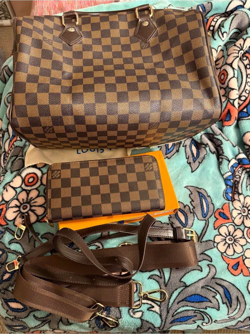 L V 30 CM MATCHING SET - Picture 2 of 10